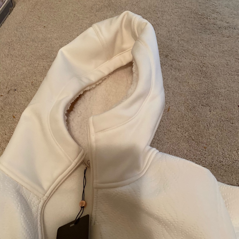 Long hooded jacket